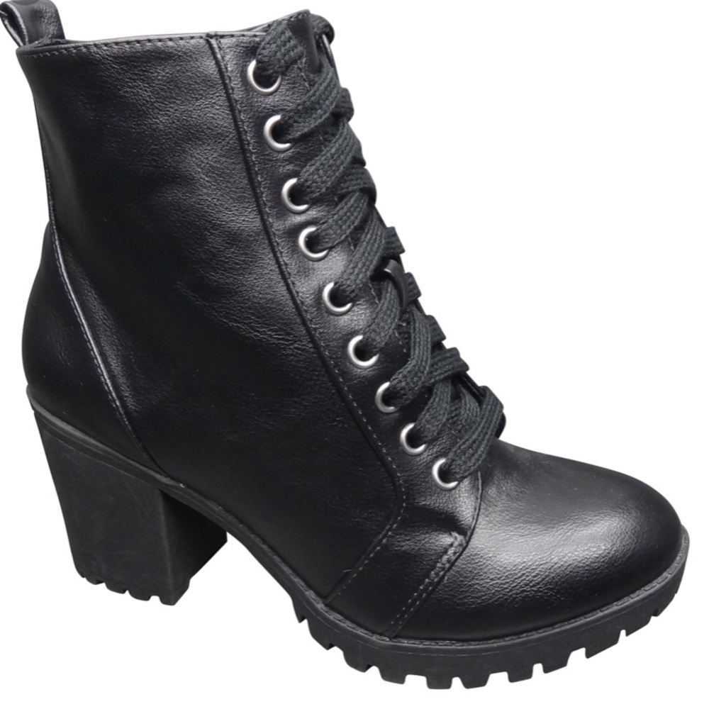Women's black Motto Heel Boot